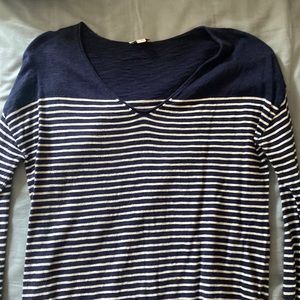 gap striped shirt
